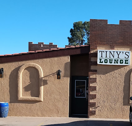 Photo Tinys Family Restaurant And Lounge - 13