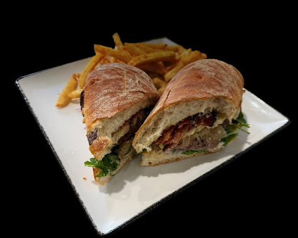 Photo Tommys Tavern + Tap - 23