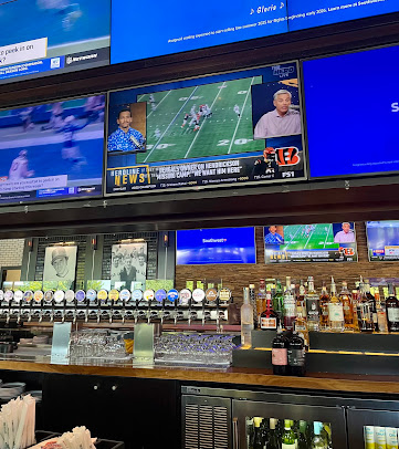 Photo Tonys Sports Bar And Grill - 14