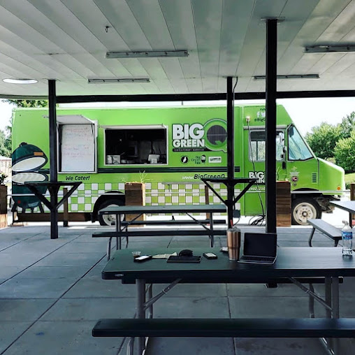 Photo Tt Trucks And Taps Patio - 6