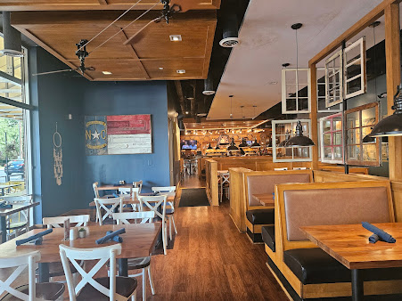 Photo Tupelo Honey Southern Kitchen & Bar - 10