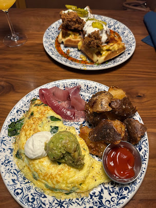 Photo Tupelo Honey Southern Kitchen & Bar - 11