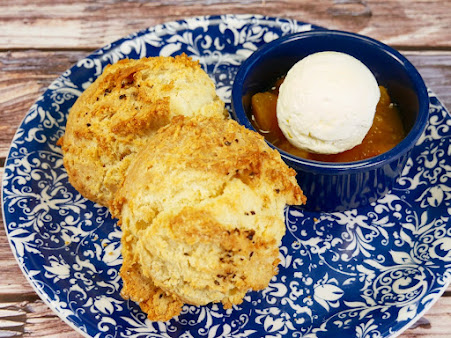 Photo Tupelo Honey Southern Kitchen & Bar - 21