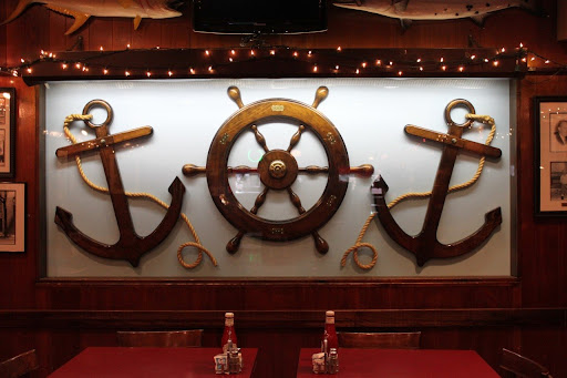 Photo Twin Anchors Restaurant & Tavern - 17
