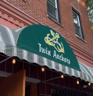 Photo Twin Anchors Restaurant & Tavern - 19