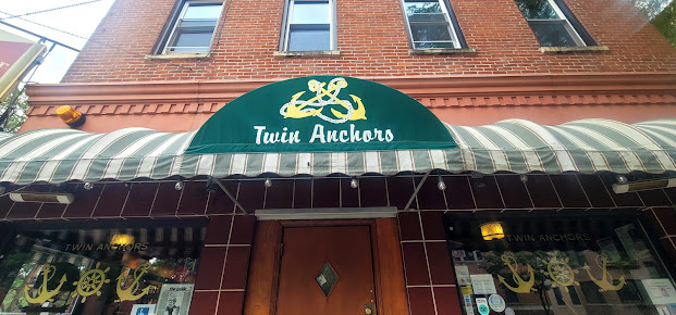 Photo Twin Anchors Restaurant & Tavern - 21