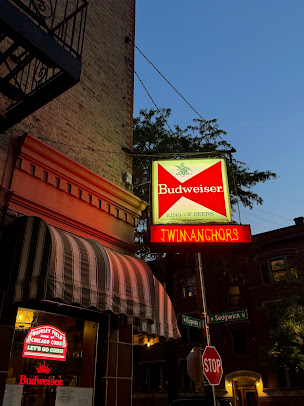 Photo Twin Anchors Restaurant & Tavern - 29
