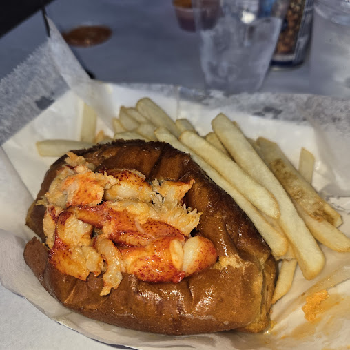 Photo Two Fish Crab Shack - 23