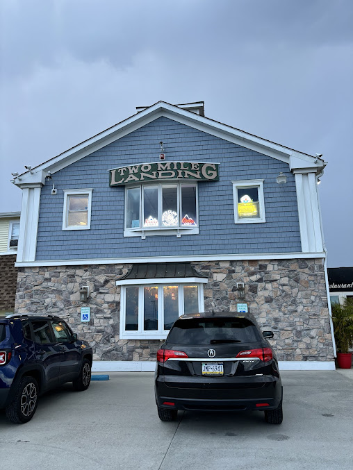 Photo Two Mile Crab House & Crush Bar - 11