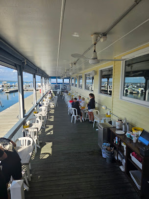 Photo Two Mile Crab House & Crush Bar - 22