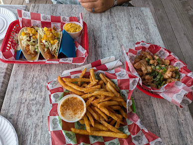 Photo Two Mile Crab House & Crush Bar - 27
