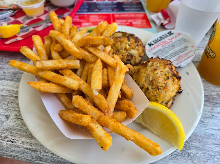 Photo Two Mile Crab House & Crush Bar - 29