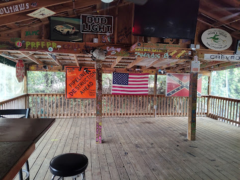 Photo Two Trees Sports Bar Grill - 11