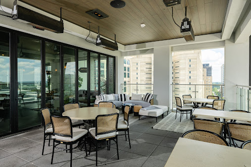 Photo Urban Oak Rooftop Bar & Lounge - 15