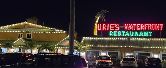 Photo Urie's Waterfront Restaurant - 16