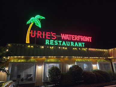 Photo Urie's Waterfront Restaurant - 29
