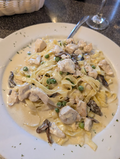 Photo Vic's Italian Restaurant & Pizzeria - 26