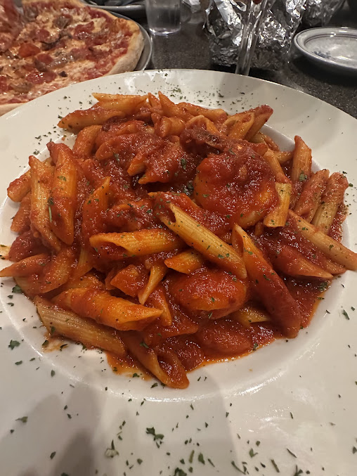 Photo Vic's Italian Restaurant & Pizzeria - 29
