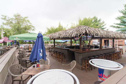 Photo Villari's Lakeside Restaurant & Lounge - 11