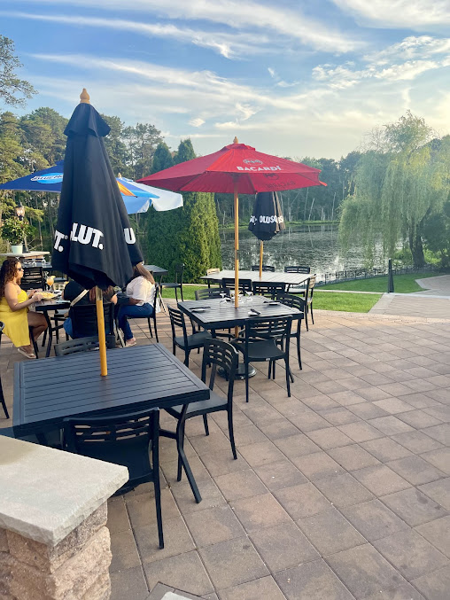 Photo Villari's Lakeside Restaurant & Lounge - 24