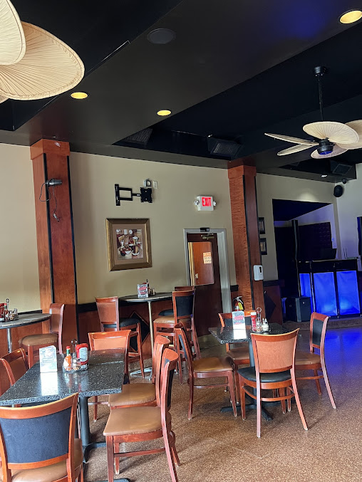 Photo Villari's Lakeside Restaurant & Lounge - 25
