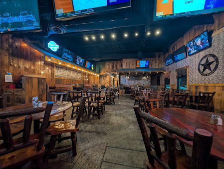 Photo Wild Bills Sports Saloon Woodbury - 16