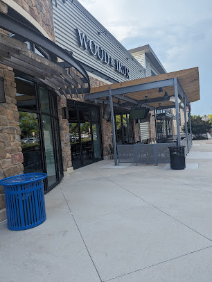 Photo Wood Iron Gameday Restaurant And Bar - 17