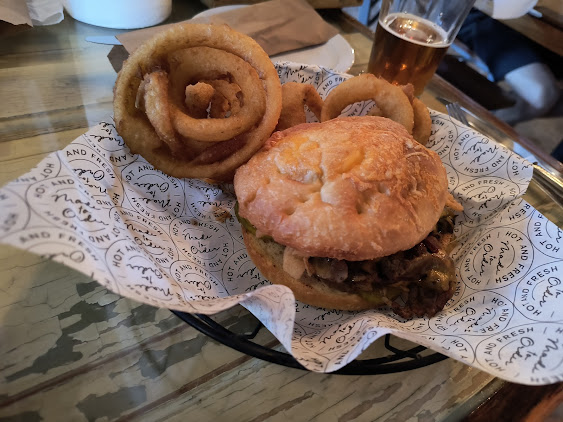 Photo Yankee Bills Wood Fired Saloon - 17