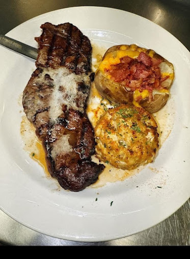 Photo Zach Greenlees Fireside Restaurant Lounge - 13