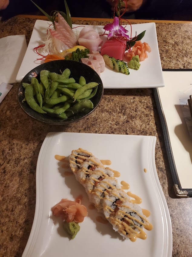 Photo Zen Zen Sushi And Teriyaki - 11