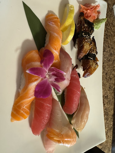 Photo Zen Zen Sushi And Teriyaki - 14
