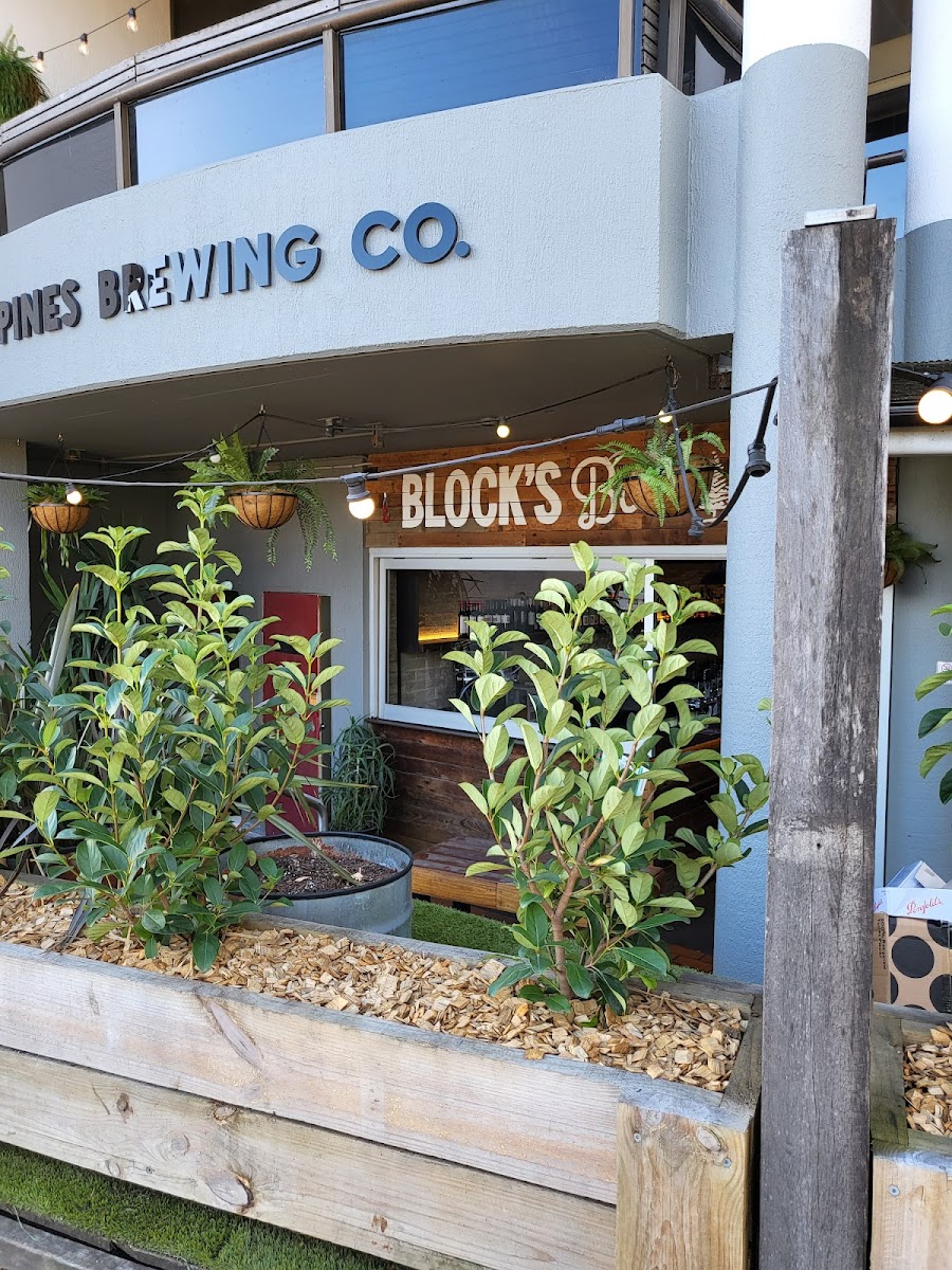 4 Pines Bonsai Izakaya