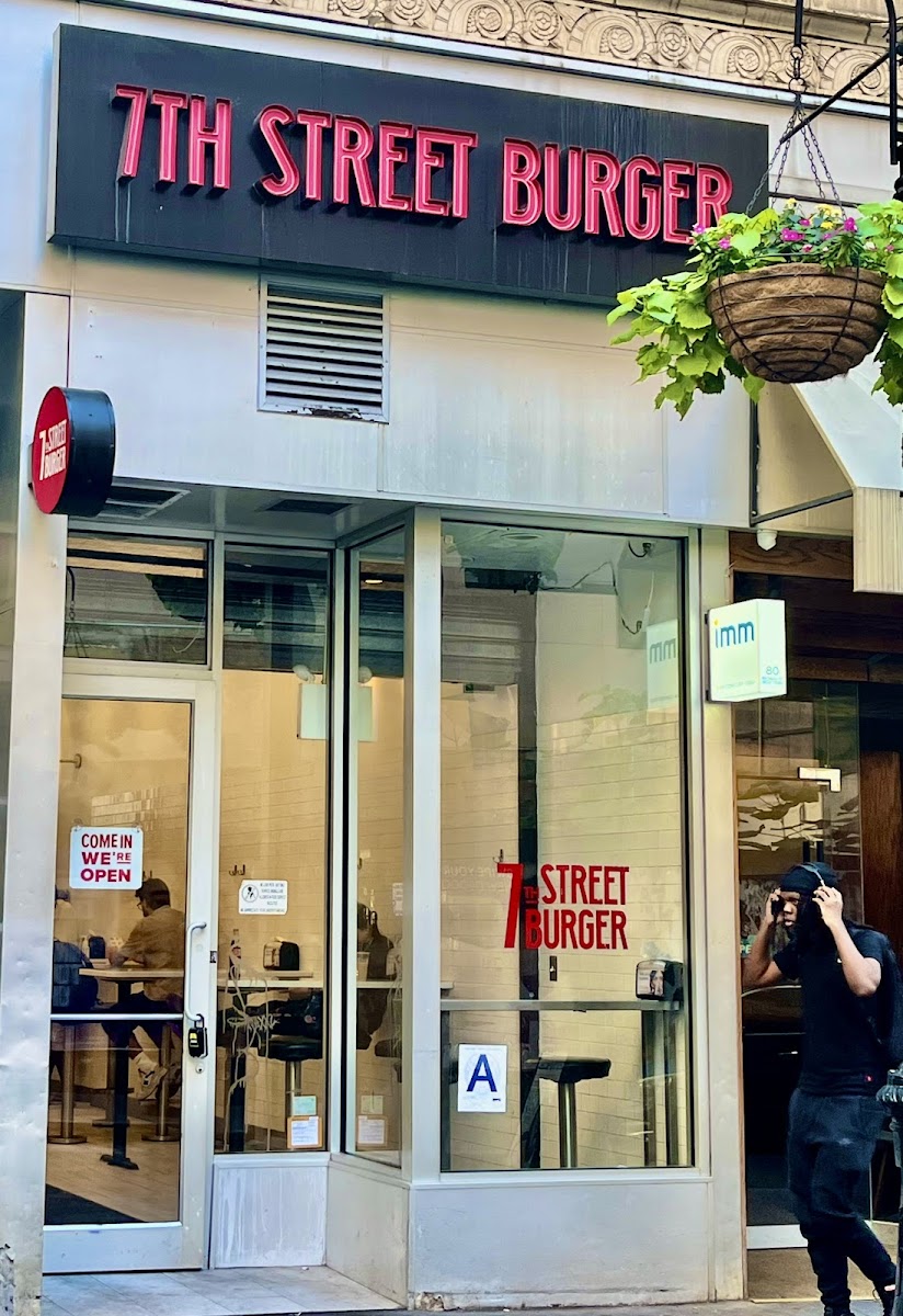 7Th Street Burger Financial District