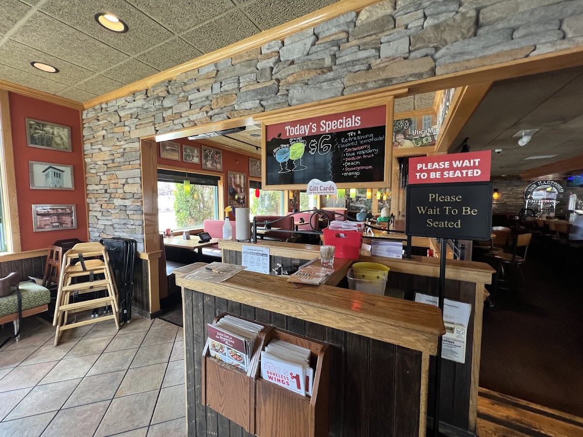 Applebee's Grill + Bar