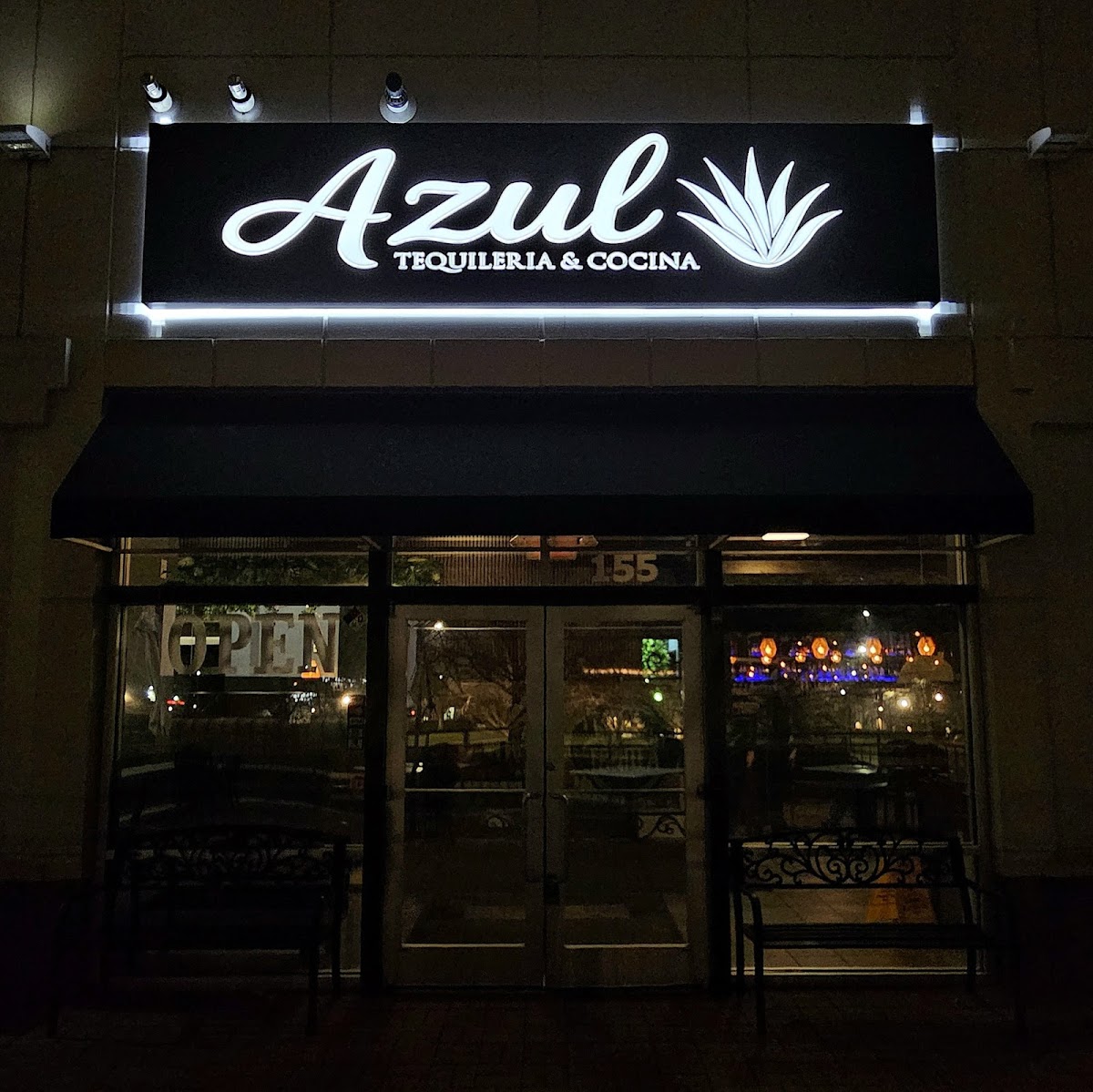 Azul Tequileria & Cocina