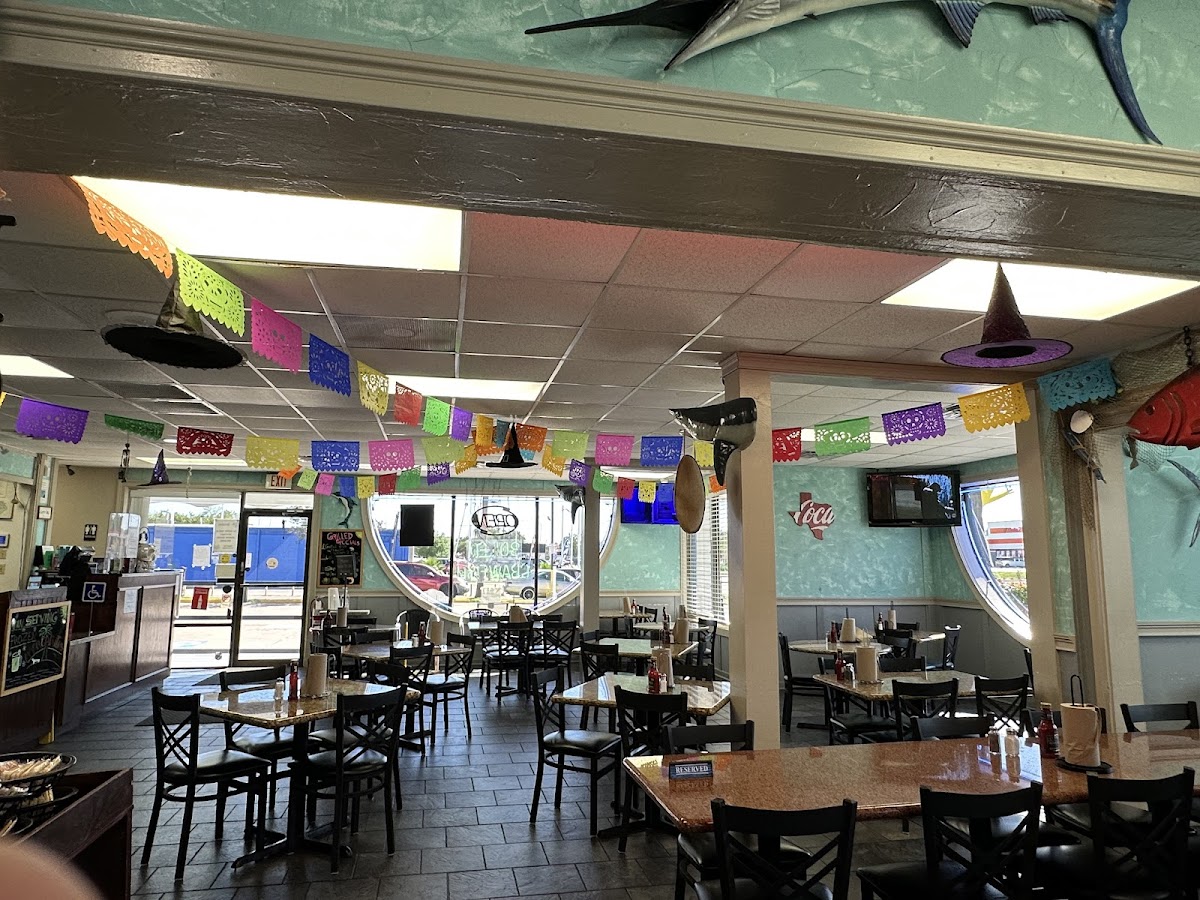 Baytown Seafood Restaurant And Crawfish Headquarters