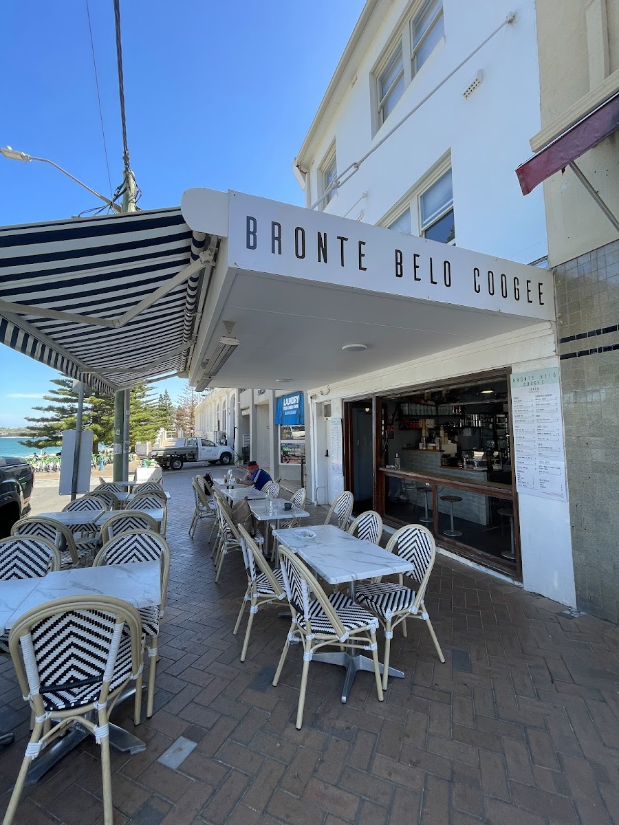 Bronte Belo Coogee Beach