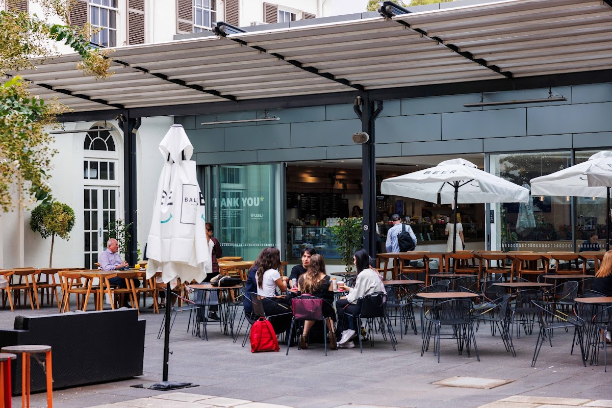 Courtyard Restaurant & Bar