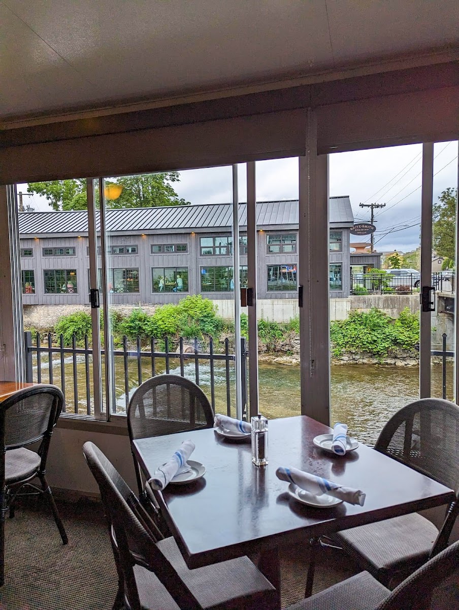 Creekview Restaurant