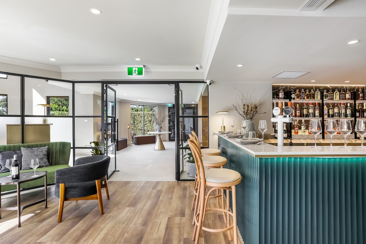 Jacaranda Restaurant & Bar