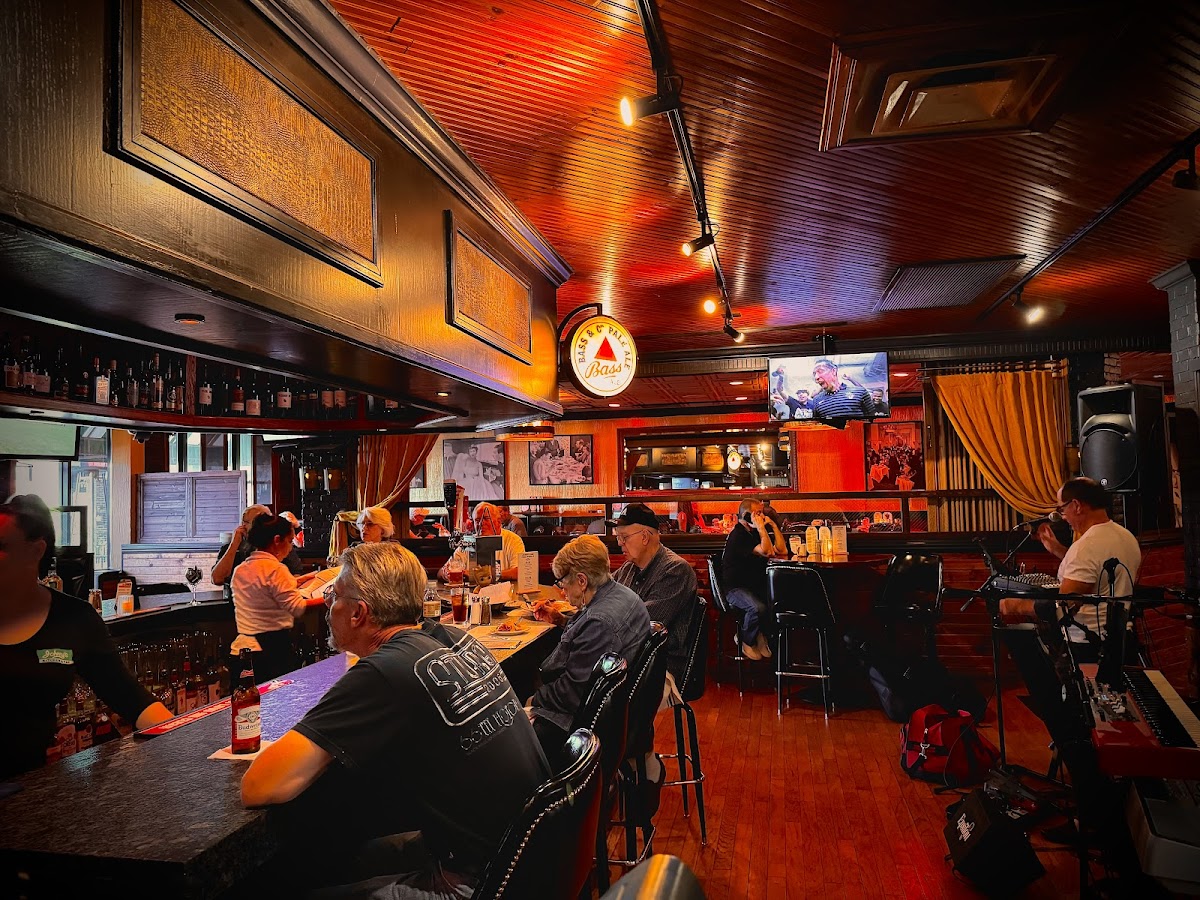 Johnny's Kitchen And Tap