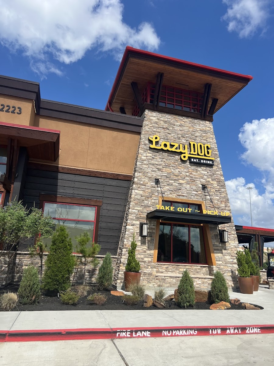 Lazy Dog Restaurant & Bar