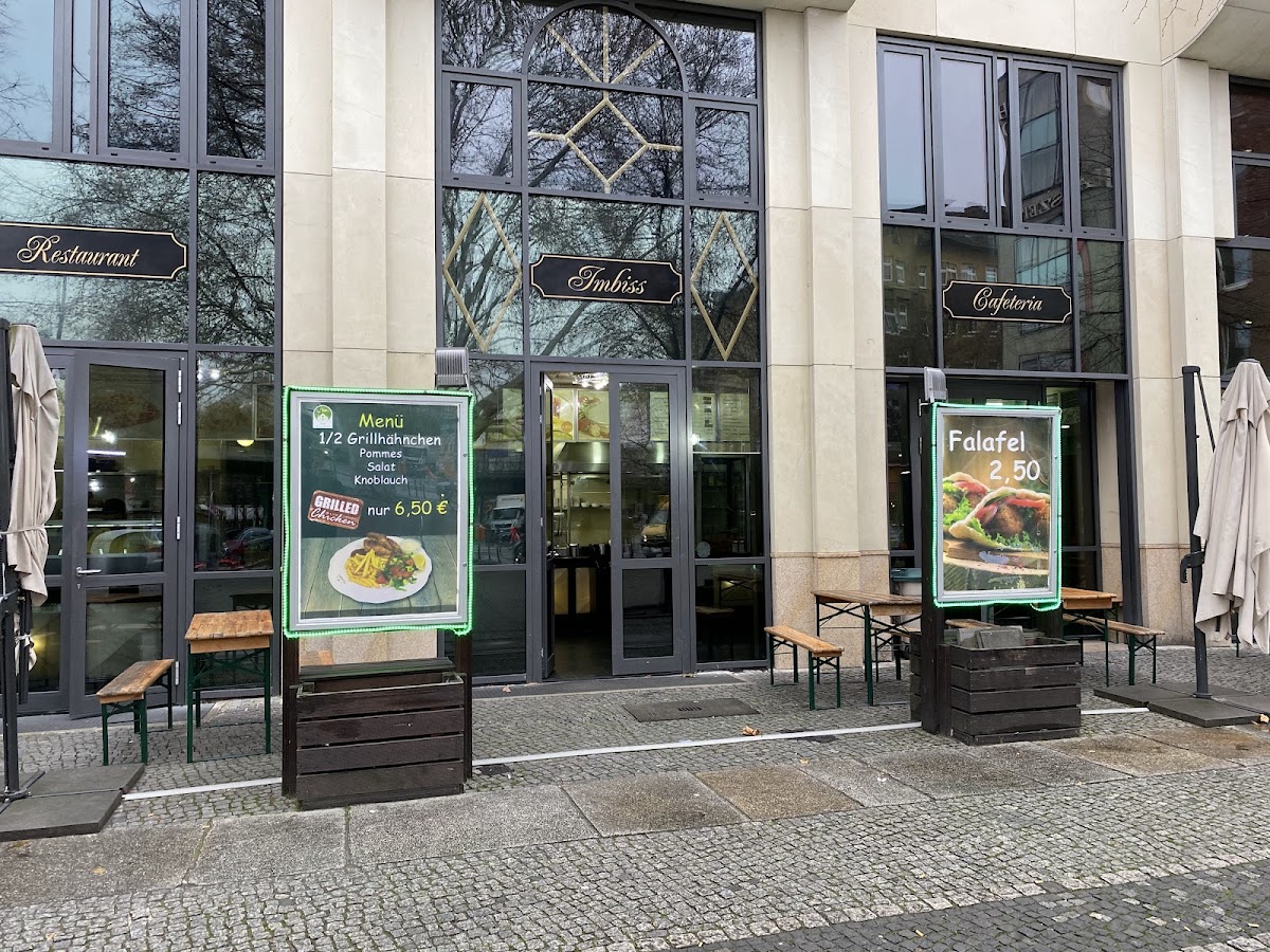 Maschari Cafe & Restaurant