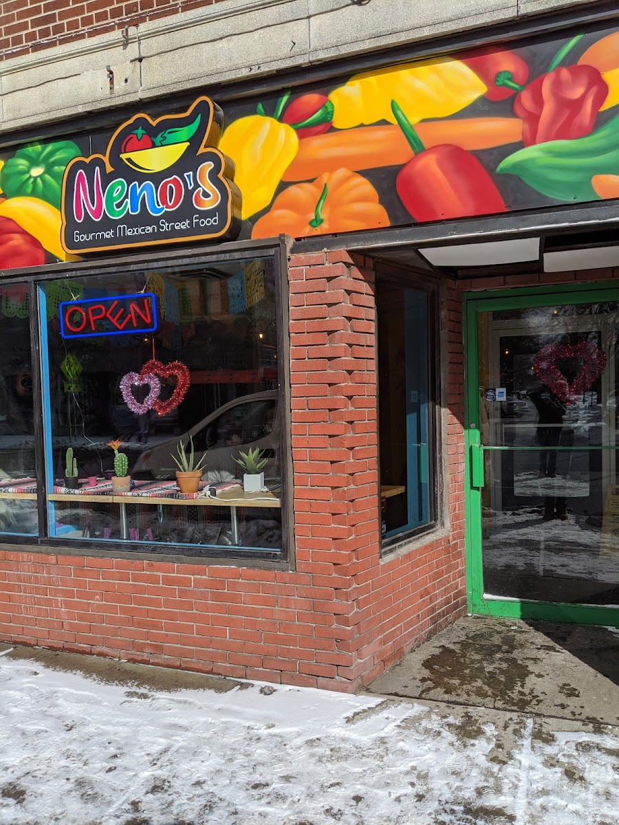 Neno's Gourmet Mexican Street Food Dinner In