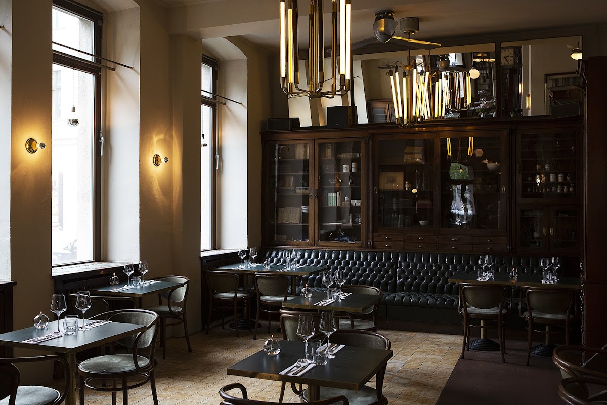 Ora Restaurant & Wine Bar
