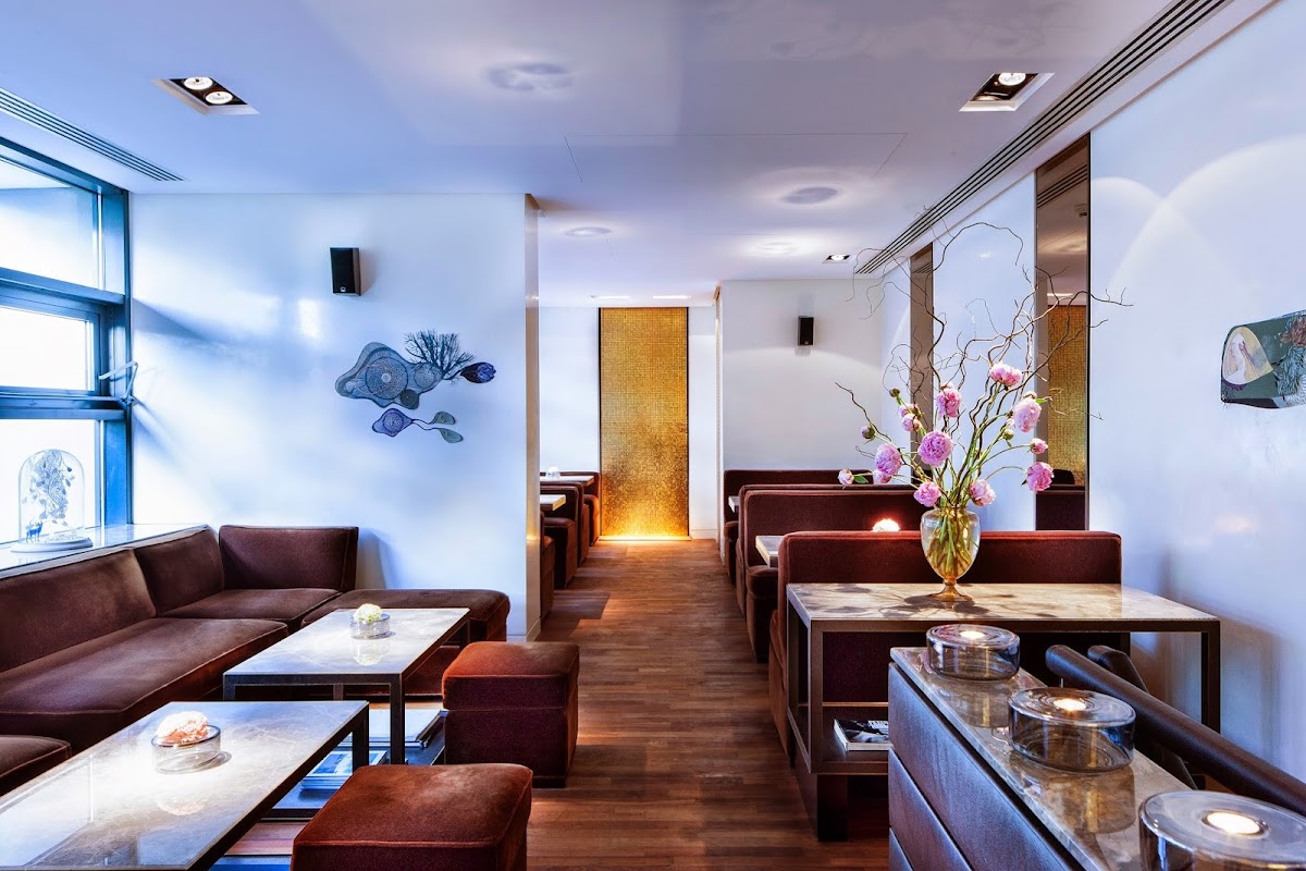 Qiu - Bar & Restaurant