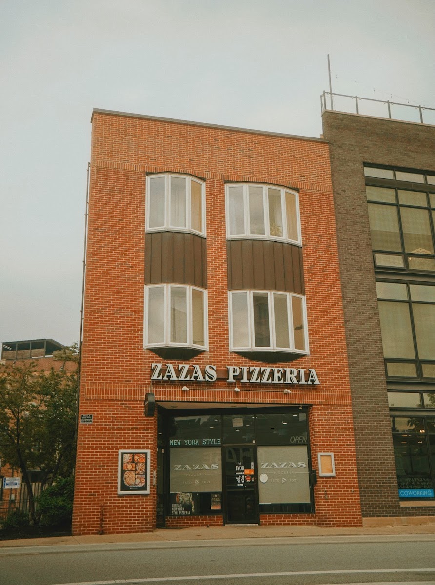 Zazas Pizzeria - Lakeview